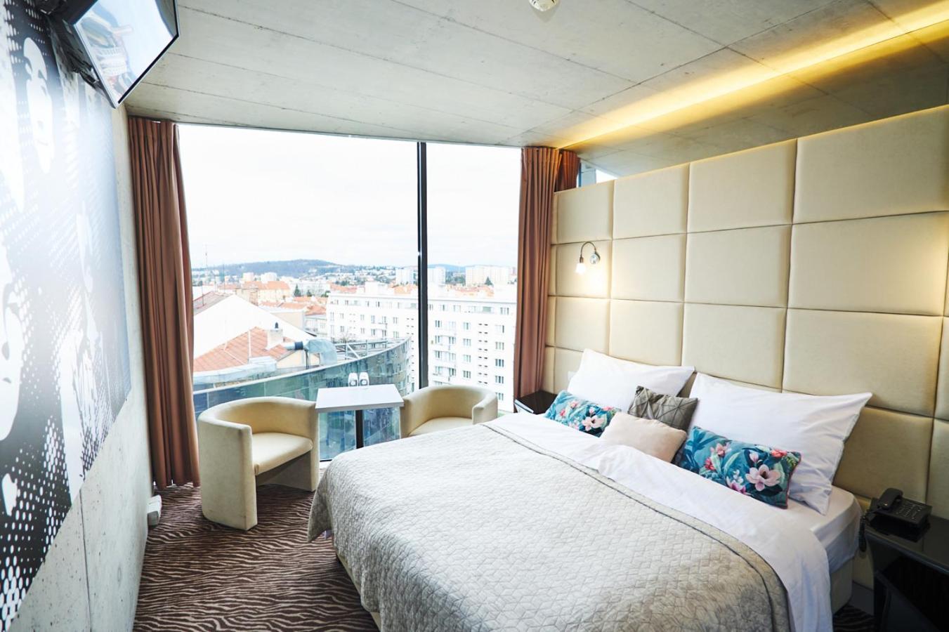 Sono Hotel